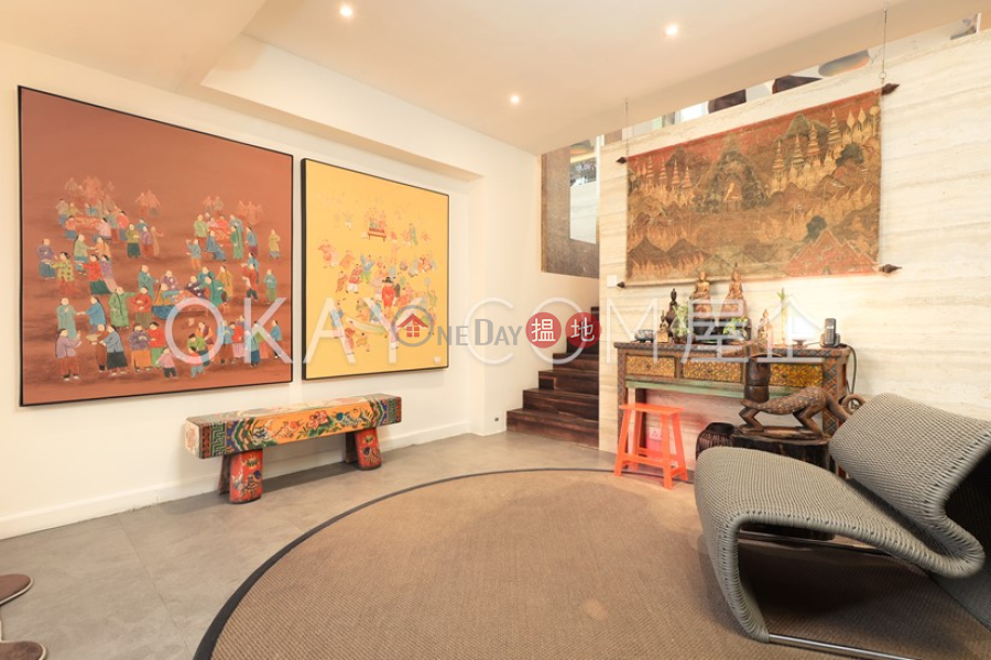 HK$ 60M | Redhill Peninsula Phase 3 | Southern District, Exquisite house with rooftop & parking | For Sale