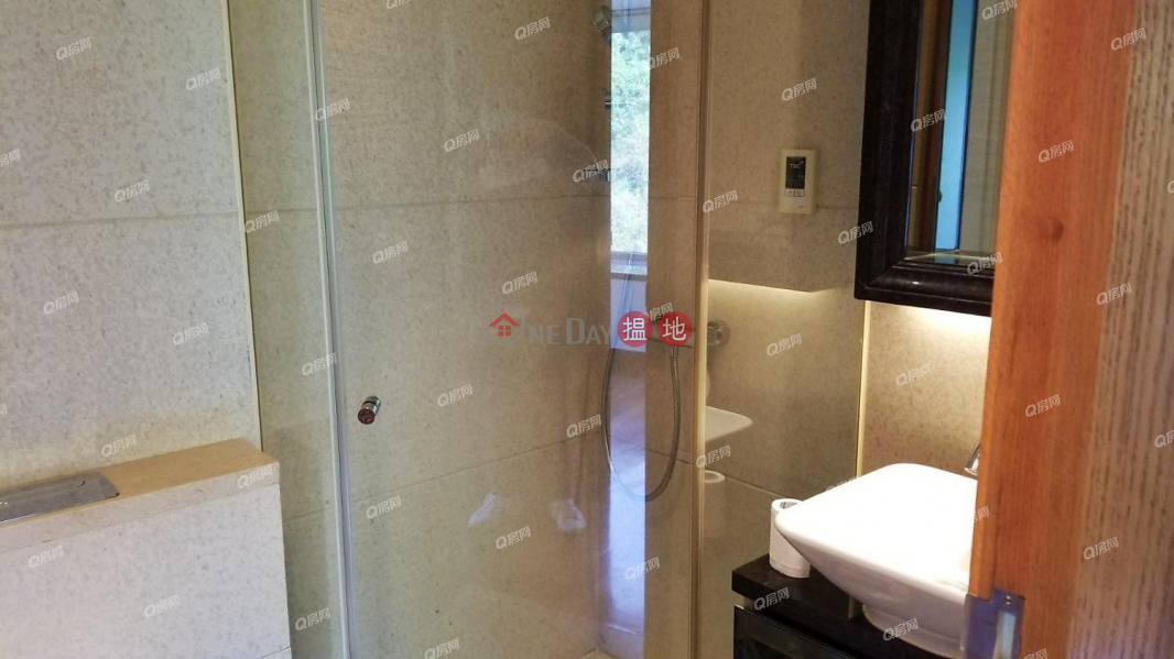 HK$ 41,300/ month Serenade Wan Chai District Serenade | 3 bedroom Mid Floor Flat for Rent