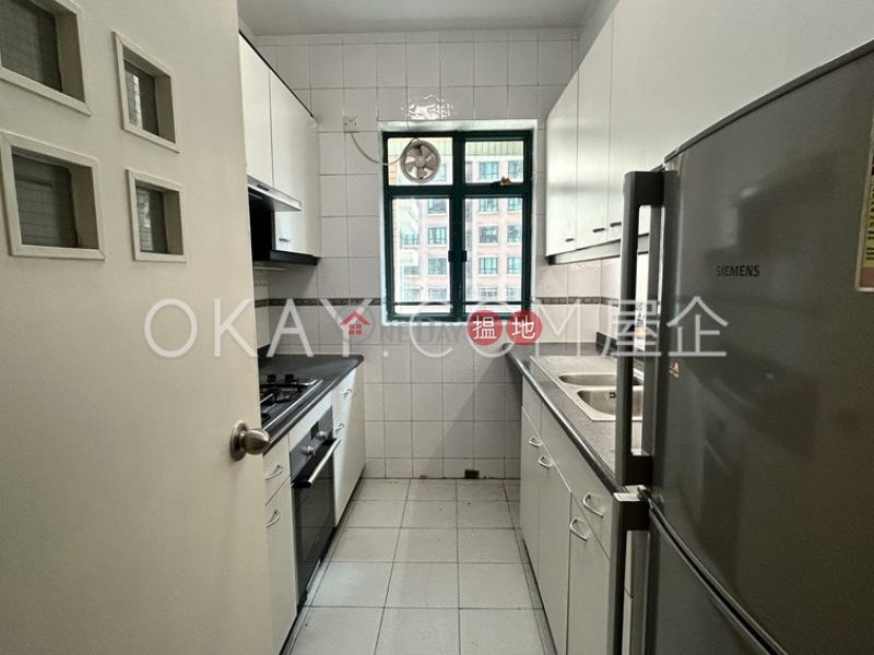 2房2廁,星級會所,連租約發售,連車位曉峰閣出售單位|曉峰閣(Hillsborough Court)出售樓盤 (OKAY-S14567)