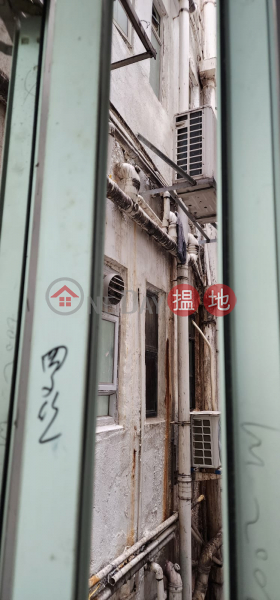 Property Search Hong Kong | OneDay | Industrial, Rental Listings Kwai Chung Tung Chun Industrial Buidling: Warehouse with inside toilet. It can be viewed anytime.