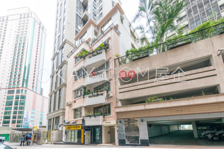 Gorgeous 2 bedroom with balcony | Rental, South Mansions 南賓大廈 Rental Listings | Central District (OKAY-R48837)