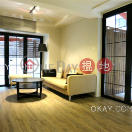 Nicely kept 1 bedroom with terrace | Rental | Peace Tower 寶時大廈 _0