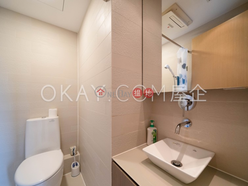 Property Search Hong Kong | OneDay | Residential | Sales Listings | Nicely kept 2 bedroom on high floor with rooftop | For Sale