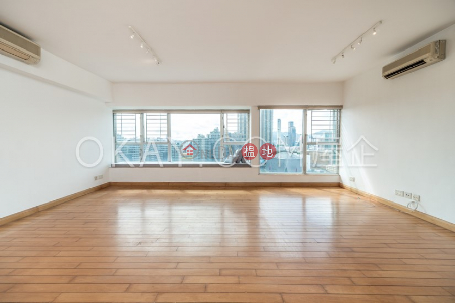 Stylish 3 bedroom in Kowloon Station | Rental | The Waterfront Phase 2 Tower 6 漾日居2期6座 Rental Listings