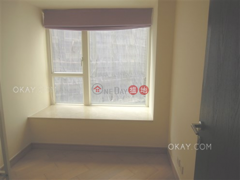 HK$ 28,000/ month The Icon | Western District Tasteful 2 bedroom in Mid-levels West | Rental
