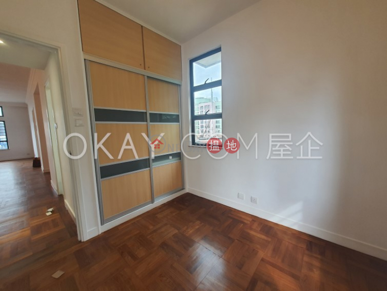 HK$ 21M, Scenic Heights | Western District, Efficient 3 bedroom on high floor with parking | For Sale