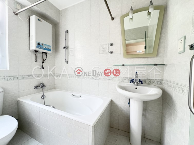 HK$ 39,000/ month, Block 45-48 Baguio Villa | Western District | Gorgeous 2 bedroom on high floor with rooftop & parking | Rental