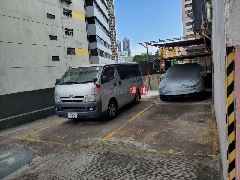 private parking space, Deyla Industrial Centre 德雅工業中心 Rental Listings | Tuen Mun (JOHNN-1410158139)