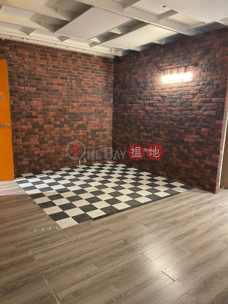 有裝修, 高樓底, 獨立廁, 全包價, 近地鐵, 即交吉|1-9臨興街 | 觀塘區-香港出租|HK$ 32,000/ 月