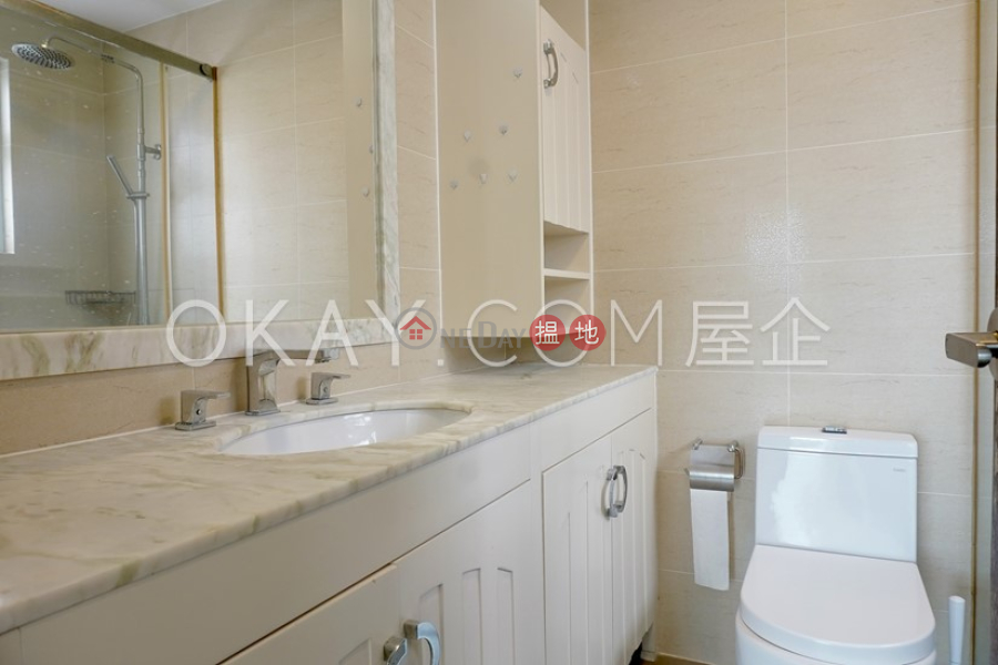 HK$ 20M | Cotton Tree Villas Sai Kung, Rare house with sea views, rooftop & terrace | For Sale