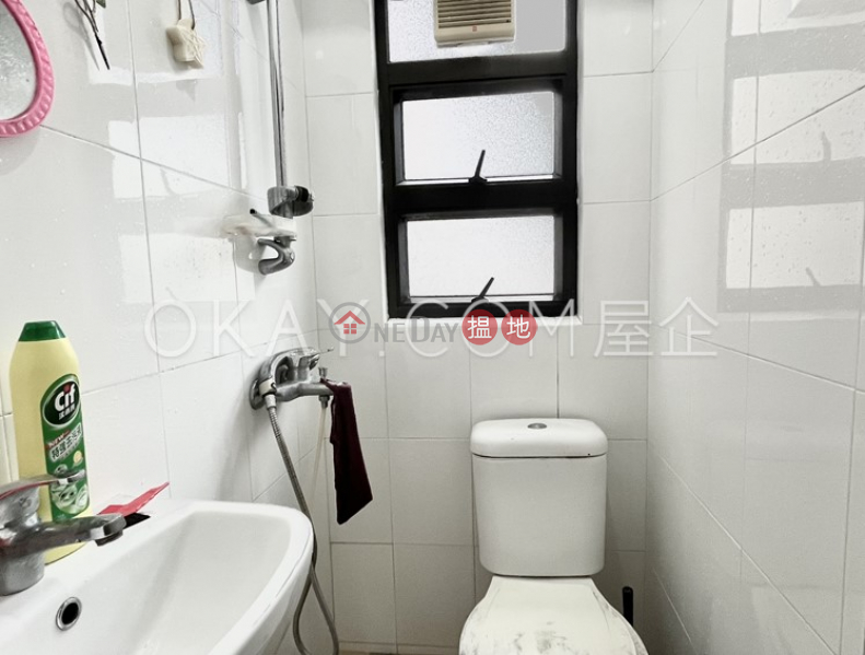 Rare 3 bedroom on high floor with balcony & parking | For Sale | Dragonview Court 龍騰閣 Sales Listings