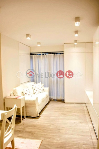 Property Search Hong Kong | OneDay | Residential Sales Listings | Stylish 2 bedroom in Hung Hom | For Sale