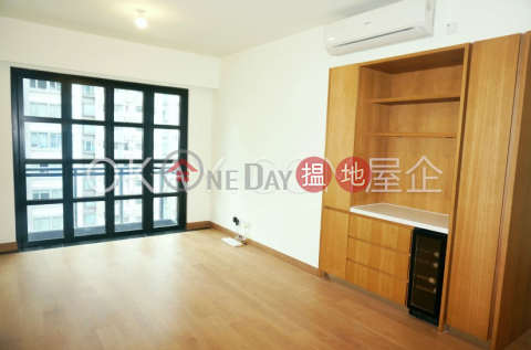 Rare 2 bedroom with balcony | Rental, Resiglow Resiglow | Wan Chai District (OKAY-R323097)_0