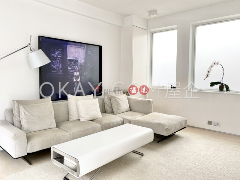 Property Search Hong Kong | OneDay | Residential, Sales Listings | Gorgeous 3 bedroom on high floor with rooftop & parking | For Sale