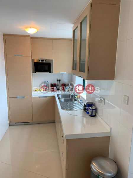 HK$ 69,000/ month, Hillsborough Court Central District 3 Bedroom Family Flat for Rent in Central Mid Levels