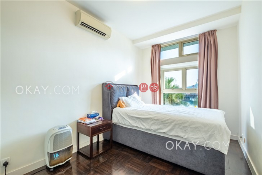 HK$ 49,000/ month Discovery Bay, Phase 4 Peninsula Vl Coastline, 28 Discovery Road | Lantau Island Elegant 3 bedroom with sea views & balcony | Rental