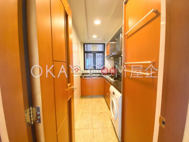 HK$ 33,000/ month | The Arch Star Tower (Tower 2) Yau Tsim Mong | Unique 2 bedroom on high floor | Rental