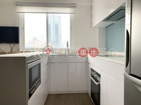 Charming 2 bedroom on high floor with rooftop | Rental | Sunrise House 新陞大樓 _0