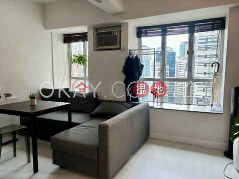 Tasteful 2 bedroom in Mid-levels West | For Sale | Grandview Garden 雍翠臺 _0