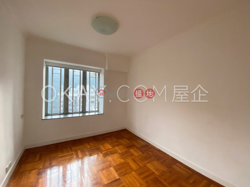 HK$ 9,800萬-地利根德閣中區-4房2廁,實用率高,極高層,星級會所地利根德閣出售單位