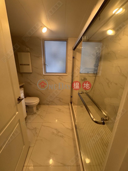 Property Search Hong Kong | OneDay | Residential Sales Listings Three bedrooms and one apartment in The Harbourside