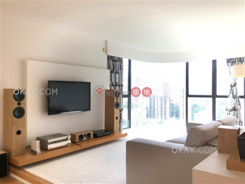 Property Search Hong Kong | OneDay | Residential, Sales Listings | Tasteful 2 bedroom on high floor with racecourse views | For Sale