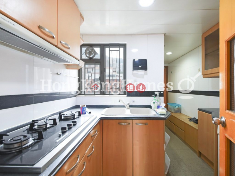 3 Bedroom Family Unit for Rent at Hilary Court, 63G Bonham Road | Western District Hong Kong, Rental HK$ 30,000/ month