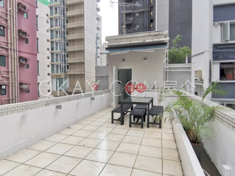 HK$ 25,000/ month | Sun Fat Building, Western District Charming 1 bedroom on high floor with rooftop | Rental