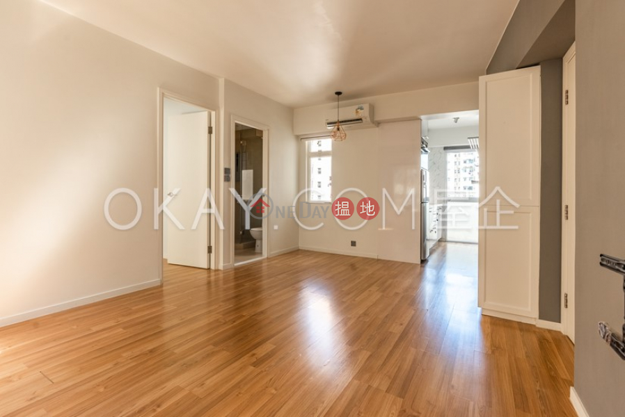 Intimate 2 bedroom on high floor with balcony | Rental | 403-405 Queens Road West | Western District, Hong Kong | Rental | HK$ 25,000/ month