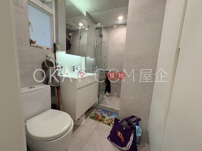 Shun Hing Building, Middle Residential, Sales Listings, HK$ 8M