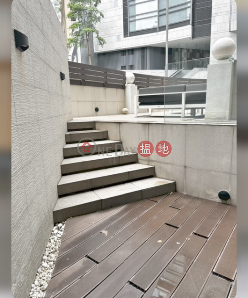 時尚一房單位，有靚天台，近自動扶手電梯，寧靜方便|衛城閣(Windsor Court)出售樓盤 (RITAP-1613204174)