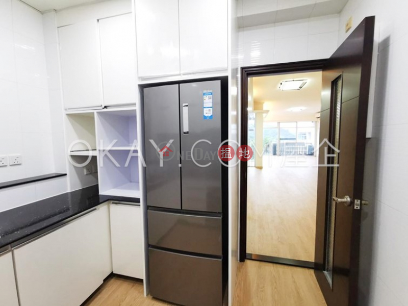 HK$ 18.5M, Balmoral Garden Sai Kung Gorgeous 3 bedroom with balcony & parking | For Sale