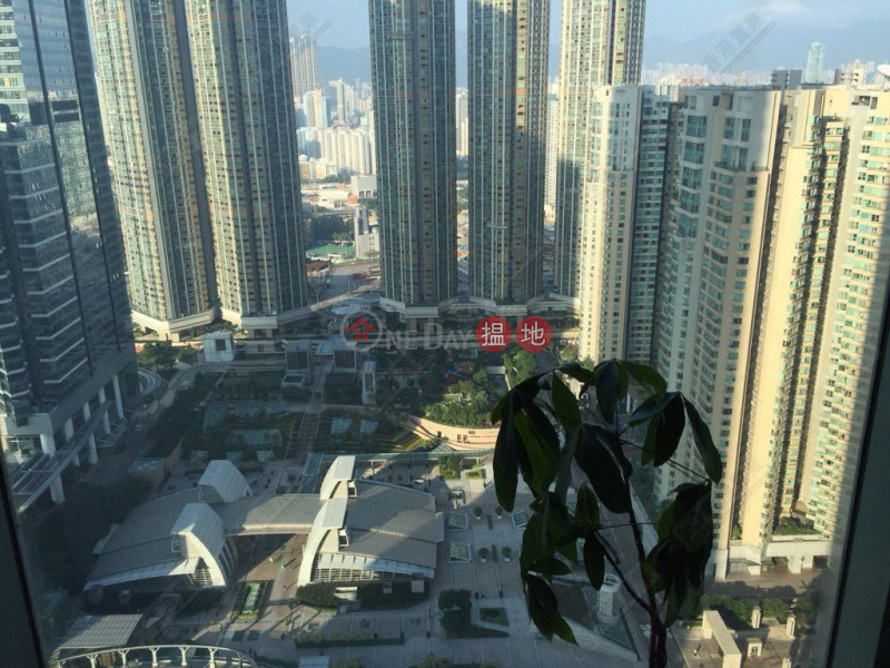 HK$ 25M | The Harbourside Tower 3, Yau Tsim Mong, Two bedrooms, one suite, and one study in The Harbourside