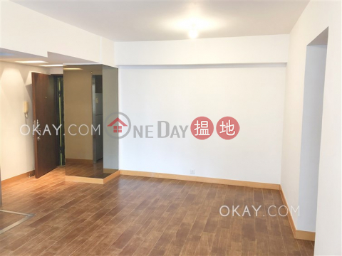 Popular 3 bedroom with balcony | Rental, Village Tower 山村大廈 | Wan Chai District (OKAY-R38674)_0