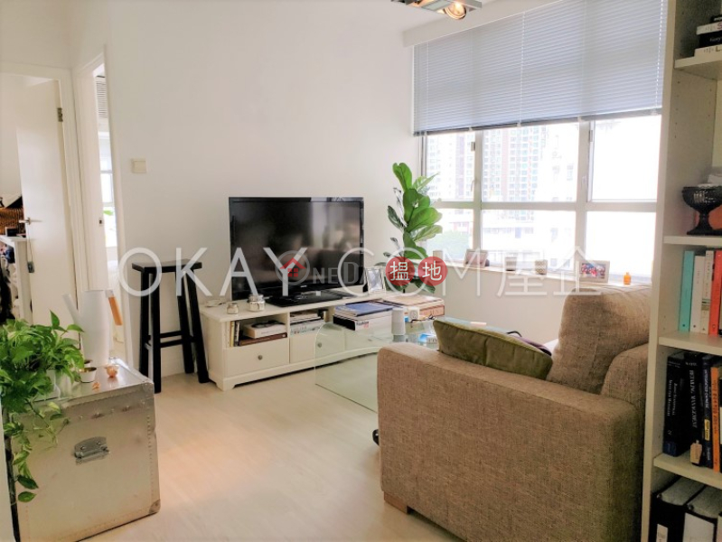 Property Search Hong Kong | OneDay | Residential Sales Listings | Stylish 2 bedroom in Pokfulam | For Sale