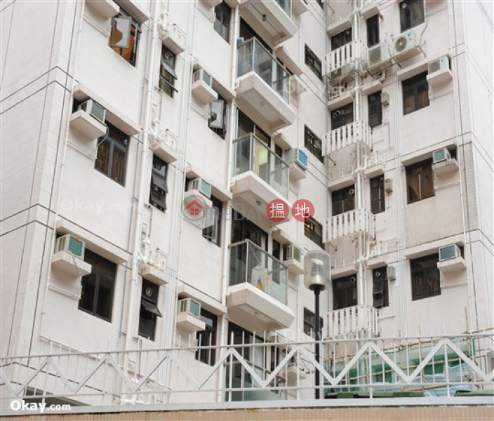 Rare 3 bedroom on high floor with balcony & parking | Rental | Hawthorn Garden 荷塘苑 Rental Listings