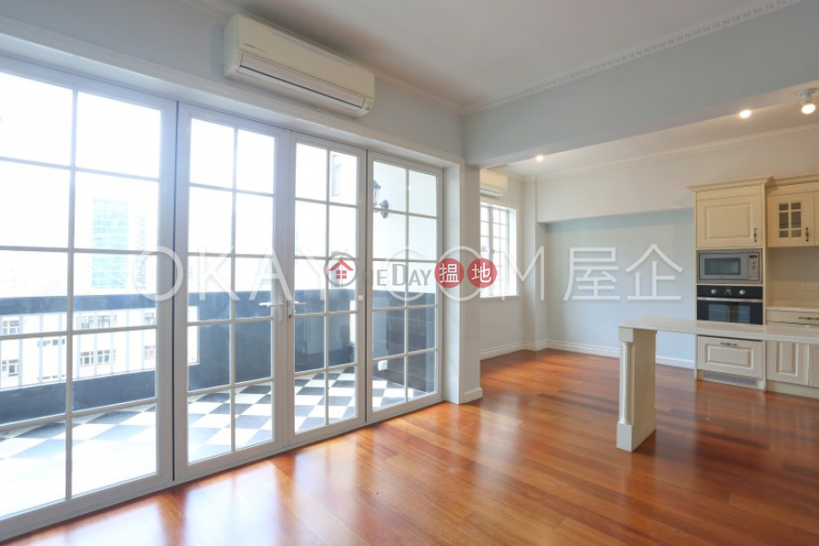 Efficient 2 bedroom with balcony | Rental | Long Mansion 長庚大廈 Rental Listings