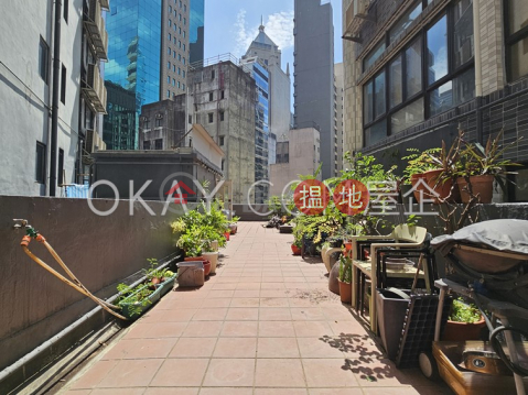 Nicely kept 2 bedroom in Central | Rental | Wah Hing House 華興大廈 _0