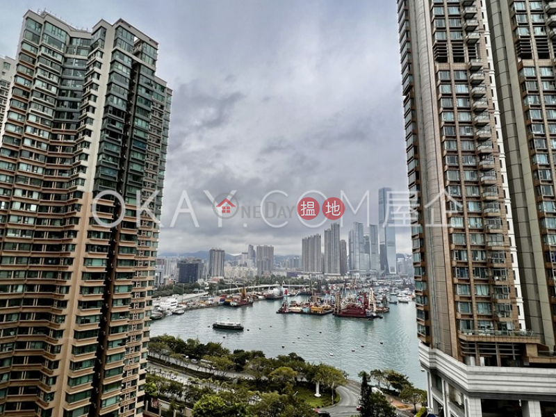 HK$ 45,000/ month Imperial Seacoast (Tower 8) Yau Tsim Mong Popular 3 bedroom with balcony | Rental