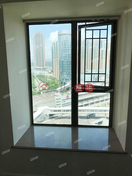 HK$ 32,000/ month, Central Park Park Avenue, Yau Tsim Mong Central Park Park Avenue | 3 bedroom Mid Floor Flat for Rent