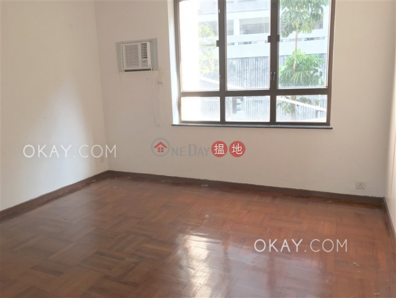 Charming 3 bedroom with balcony & parking | Rental | 130-132 Green Lane Court 箕璉閣130-132號 Rental Listings