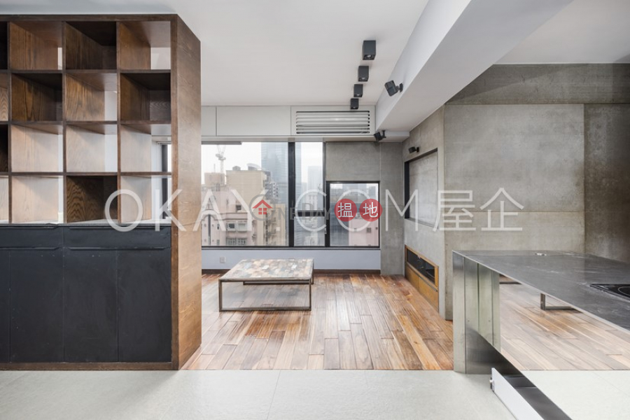 HK$ 42,000/ month | Cameo Court, Central District | Lovely 2 bedroom on high floor with rooftop | Rental