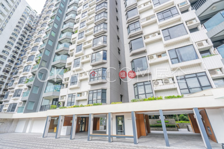 Luxurious 3 bedroom with balcony & parking | For Sale | Grand Garden 華景園 Sales Listings