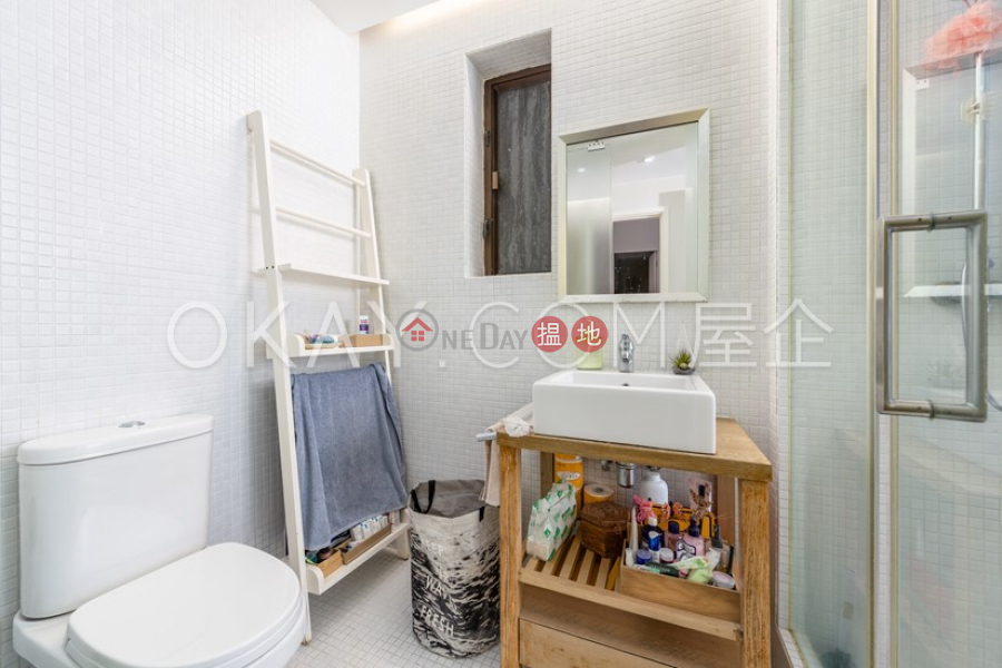 HK$ 22.8M 35-41 Village Terrace Wan Chai District Lovely 3 bedroom with balcony & parking | For Sale