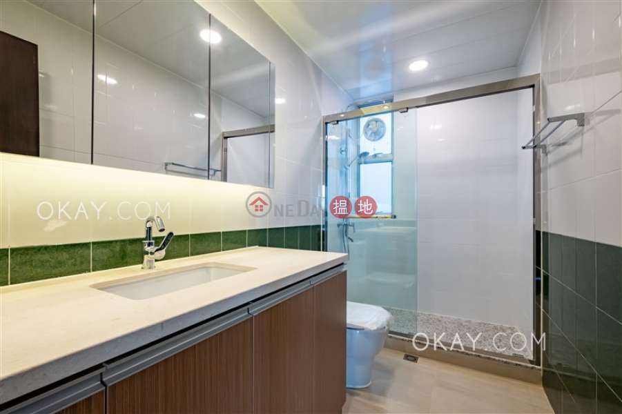 HK$ 59,000/ month The Regalis, Western District | Gorgeous 2 bedroom on high floor with parking | Rental
