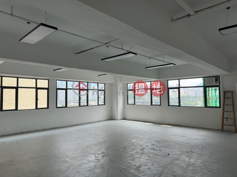 Newly renovated absolutely gorgeous!lt’ll rent out fast,hurry hurry hurry | Tsing Yi Industrial Centre Phase 2 青衣工業中心2期 _0