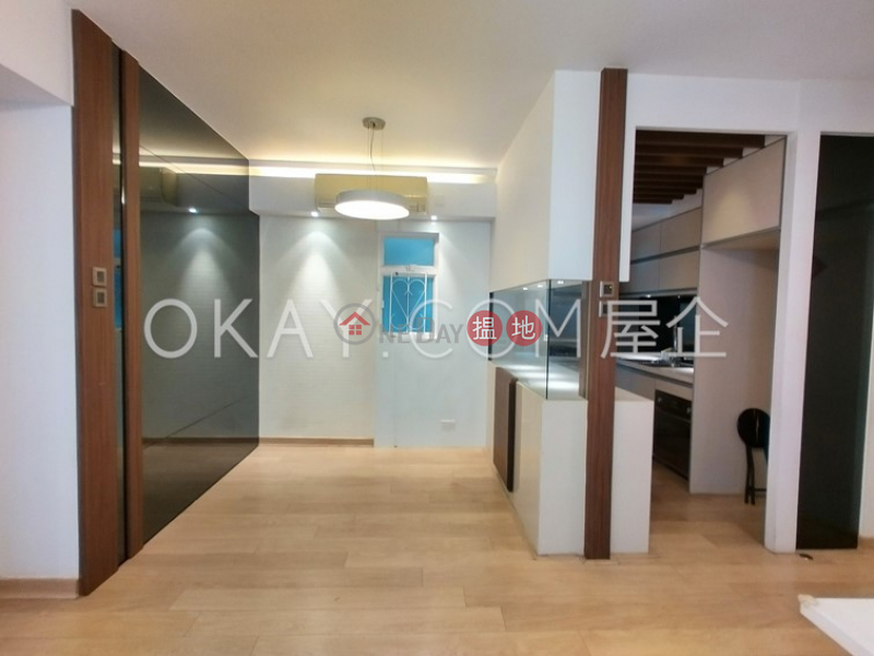 Property Search Hong Kong | OneDay | Residential Sales Listings, Luxurious 3 bedroom in Mid-levels West | For Sale