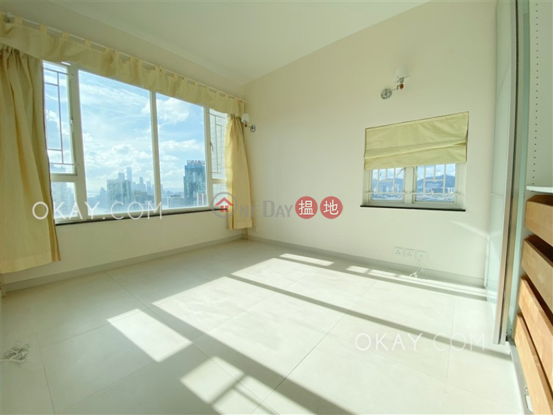 HK$ 40,000/ month Seaview Garden Eastern District, Gorgeous 3 bedroom with balcony & parking | Rental