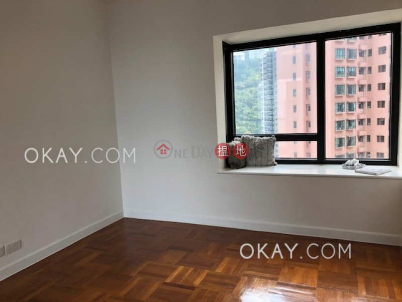 HK$ 104,000/ month Queen\'s Garden | Central District Beautiful 2 bed on high floor with balcony & parking | Rental
