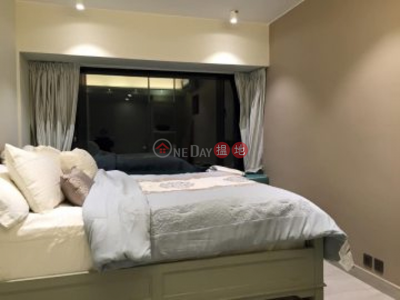 HK$ 8.5M, Villa Sapphire Block 1, Tuen Mun | Spacious 4bedrooms apartment with charging facilit
